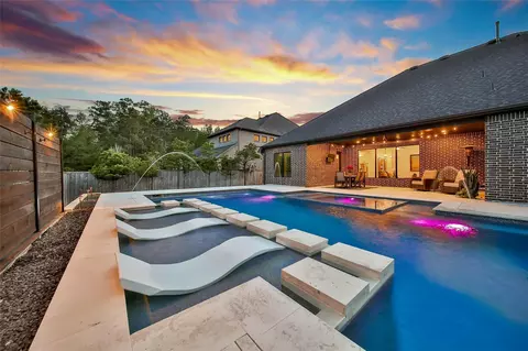 1015 Oak Briar Ln, Conroe, TX 77384