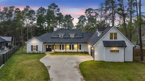 5 W Forest Ct, Conroe, TX 77384
