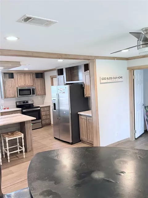 Kitchen - 15541 Schank Rd, Conroe, TX 77306 photo 3 of 7