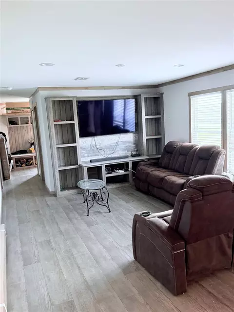 Living - 15541 Schank Rd, Conroe, TX 77306 photo 1 of 4