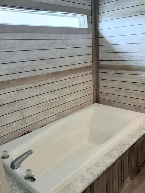Bath - 15541 Schank Rd, Conroe, TX 77306 photo 5 of 5