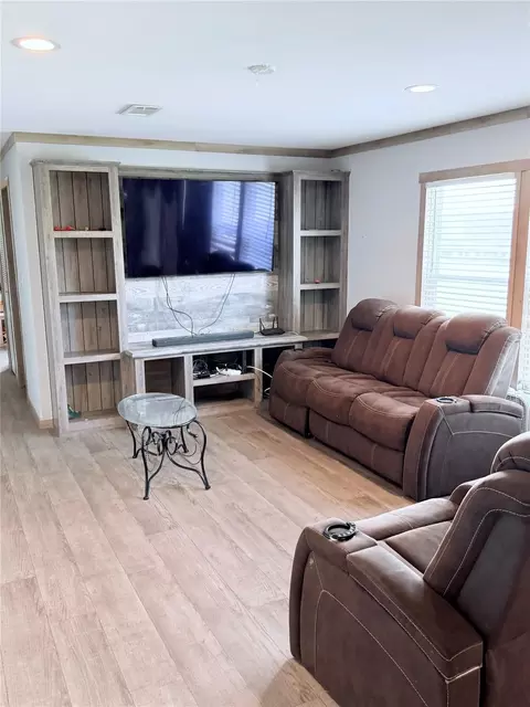 Living - 15541 Schank Rd, Conroe, TX 77306 photo 4 of 4