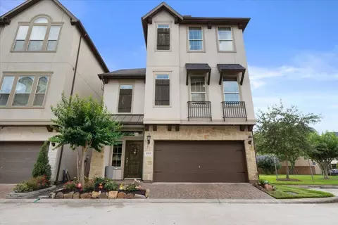 10215 Spring Shadows Park Cir, Houston, TX 77080