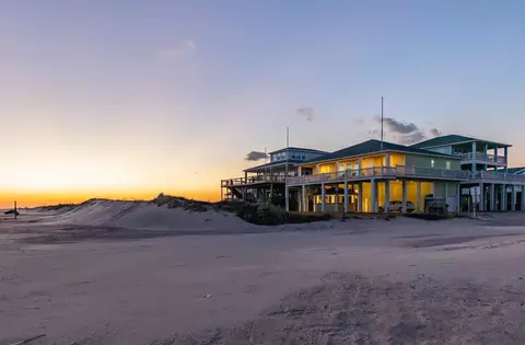 843 S Jack Rd, Crystal Beach, TX 77650