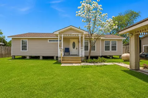 Exterior - 118 Willow Oak Dr, Trinity, TX 75862 photo 3 of 4