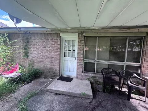 Exterior - 4419 Mossygate Dr, Spring, TX 77373 photo 5 of 6
