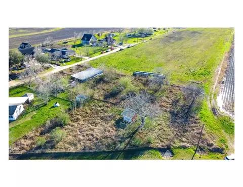 514 Darst Rd, Beasley, TX 77417 photo 3