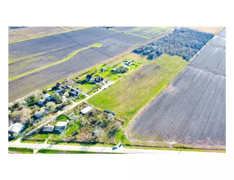 514 Darst Rd, Beasley, TX 77417