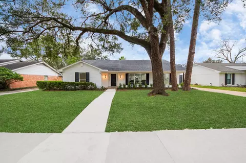 7819 Pagewood Ln, Houston, TX 77063