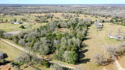 1224 S State St, Madisonville, TX 77864