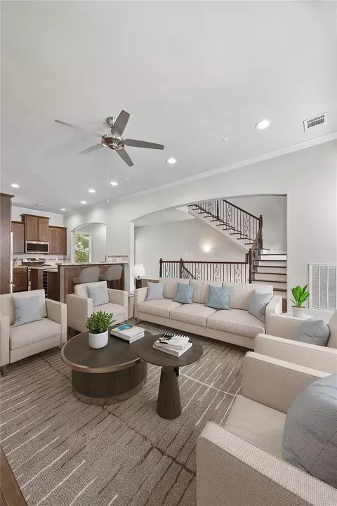 1618 Parker St, Houston, TX 77007