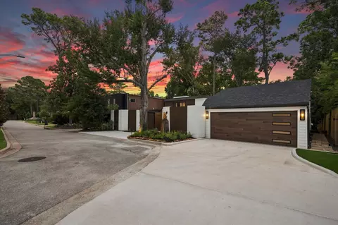 16 Pine Creek Ln, Houston, TX 77055