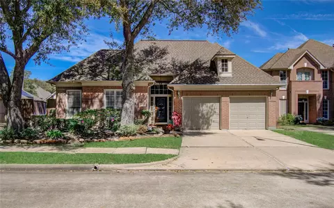 13730 Senca Park Dr, Houston, TX 77077