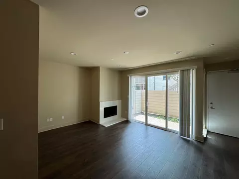 2829 Timmons Ln #201, Houston, TX 77027
