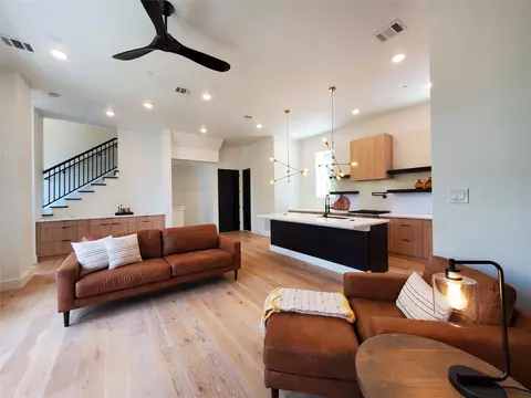 1003 Kern St #C, Houston, TX 77009