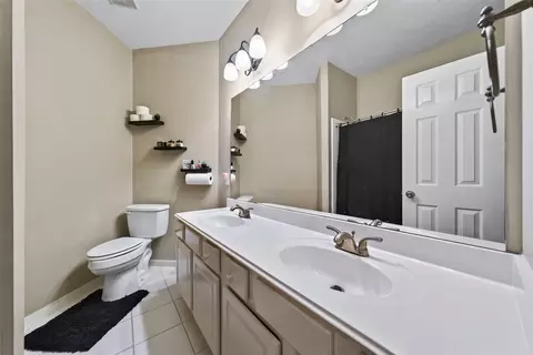 Bath - 31303 Baker Lake Dr, Spring, TX 77386 photo 3 of 3