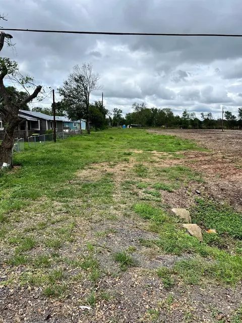 13816 School St, Needville, TX 77461