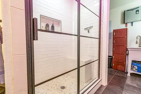 Bath - 190 Artesian, Onalaska, TX 77360 photo 6 of 6