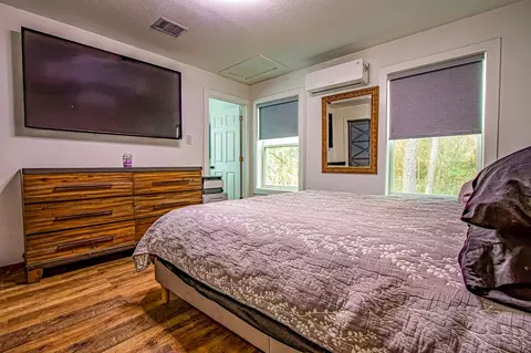 Bedroom - 190 Artesian, Onalaska, TX 77360 photo 1 of 2