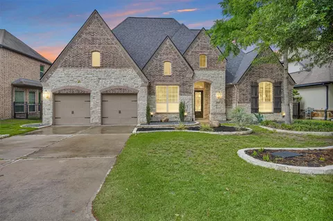 134 Pacific Grove Dr, Montgomery, TX 77316