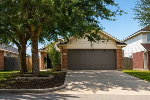 6031 Lark Haven Ln, Houston, TX 77085