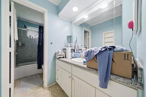 Bath - 23526 Cimber Ln, Spring, TX 77373 photo 1 of 2