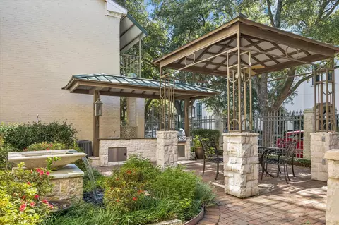 2700 Revere St #142, Houston, TX 77098