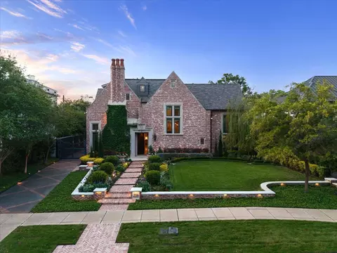 2158 Chilton Rd, Houston, TX 77019