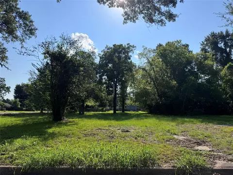2335 Pear St, Beaumont, TX 77701