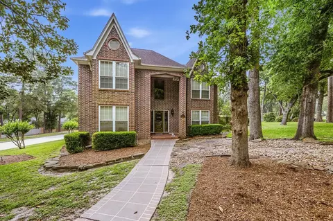 30 Royal Dalton Cir, Conroe, TX 77304