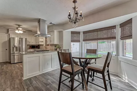 Kitchen - 6522 Castle Pine Ln, Spring, TX 77379 photo 5 of 6