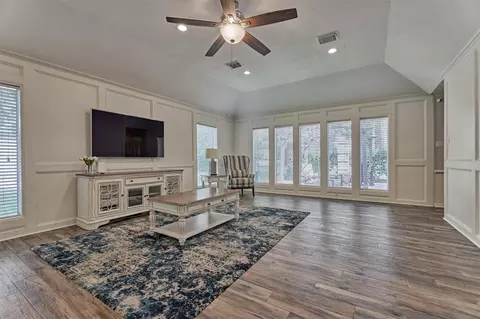 Living - 6522 Castle Pine Ln, Spring, TX 77379 photo 4 of 7