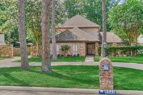 Exterior - 6522 Castle Pine Ln, Spring, TX 77379 photo 3 of 8