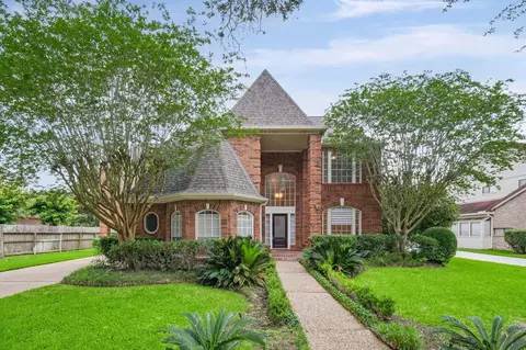 3622 Springhill Ln, Sugar Land, TX 77479