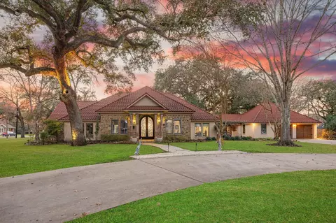 1524 Travis St, Columbus, TX 78934