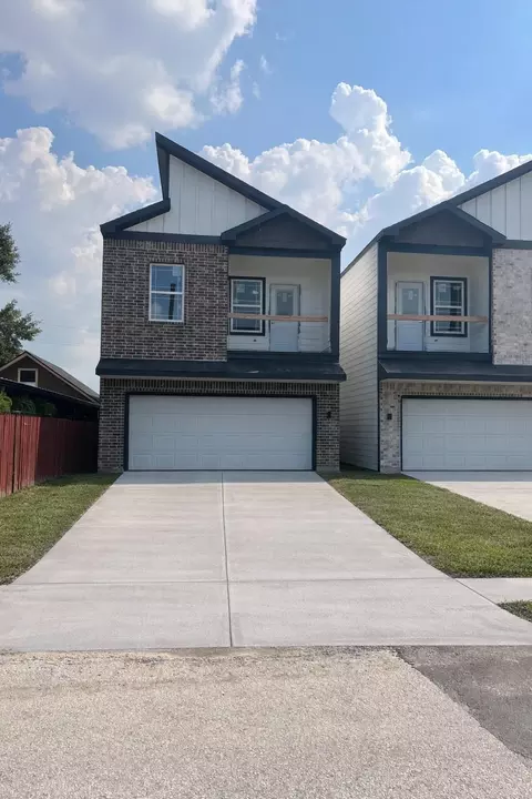 7422 Gonzales St, Houston, TX 77020