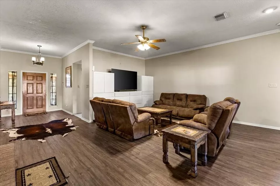 Living - 21214 Creek Rd, Manvel, TX 77578 photo 1 of 1