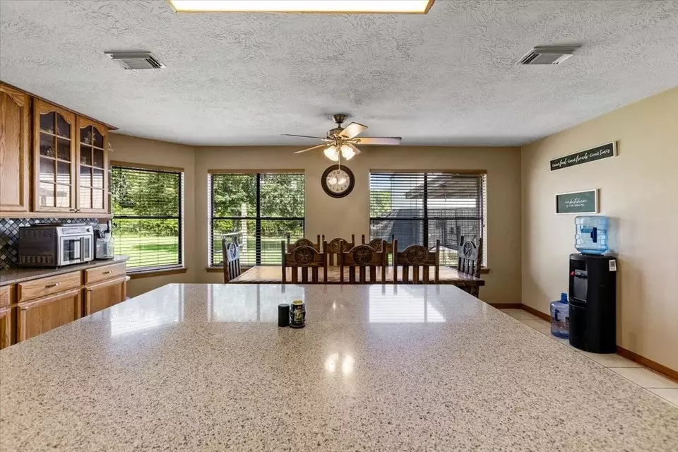 Kitchen - 21214 Creek Rd, Manvel, TX 77578 photo 5 of 7
