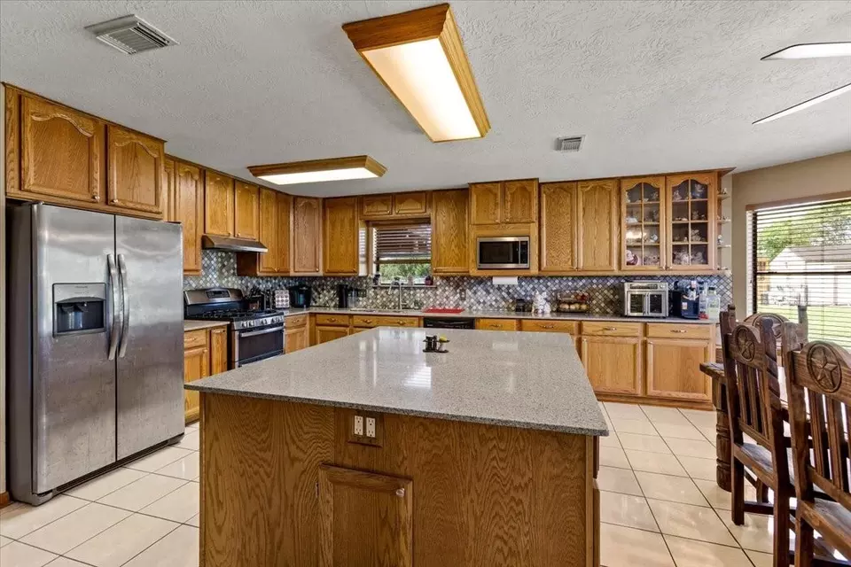 Kitchen - 21214 Creek Rd, Manvel, TX 77578 photo 1 of 7