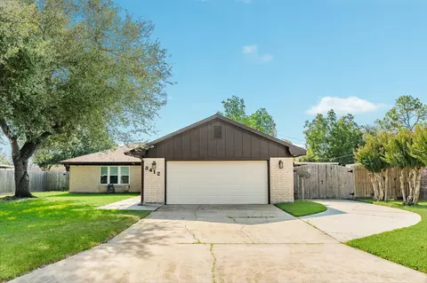 3412 Lanarkshire St, Bay City, TX 77414