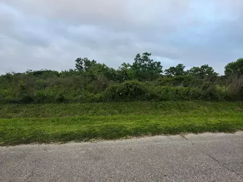 1331 Bahama Ln, Port Bolivar, TX 77650