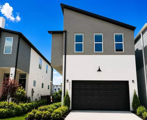 9807 Hope Harbor Ln, Houston, TX 77080