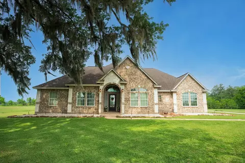 544 Wagon Wheel Trl, Angleton, TX 77515