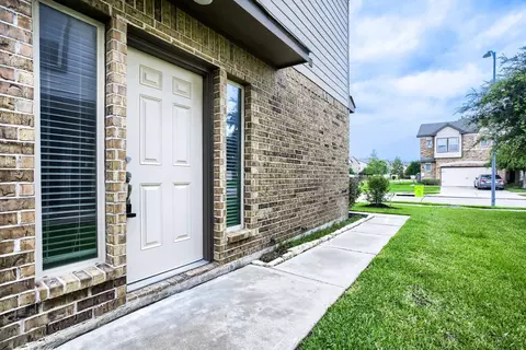 3310 Rainflower Springs Ln, Rosenberg, TX 77471