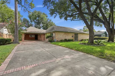 4418 Wigton Dr, Houston, TX 77096