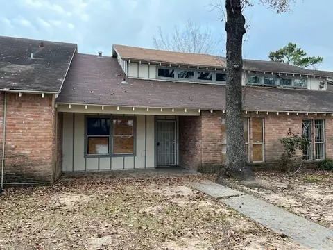 12211 W Village Dr #B, Houston, TX 77039