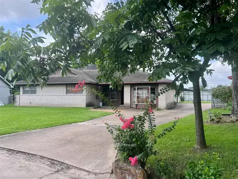 139 W Wellington St, Houston, TX 77076