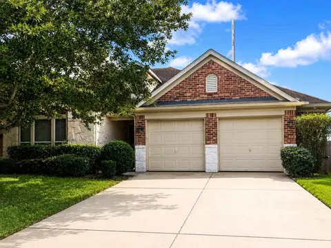 13110 Imperial Shore Dr, Pearland, TX 77584