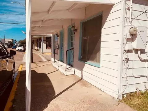 Exterior - 401 E Main St, Humble, TX 77338 photo 2 of 2