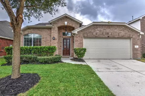 21542 Kings Bend Dr, Kingwood, TX 77339